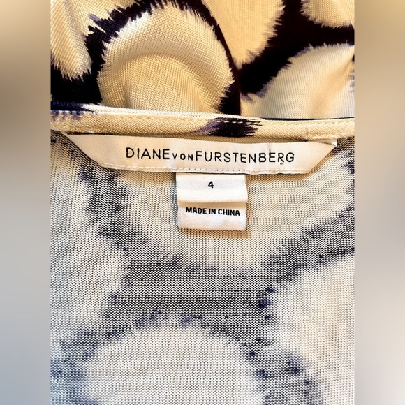 Diane Von Furstenberg Size 4 Natalie 100% Silk Mini Dress Navy Blue White Classy - Picture 9 of 11
